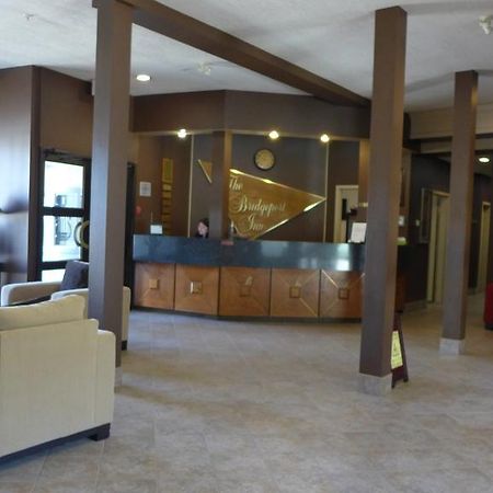 The Bridgeport Inn Fort Mcmurray Εξωτερικό φωτογραφία