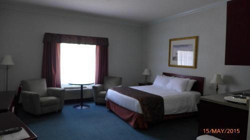 The Bridgeport Inn Fort Mcmurray Εξωτερικό φωτογραφία