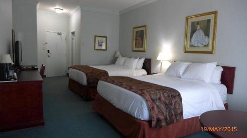 The Bridgeport Inn Fort Mcmurray Εξωτερικό φωτογραφία